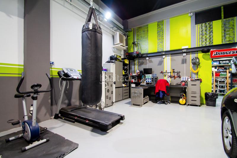 Foto b166a98e-82bd-47be-b5cf-589ca1638c55. Capannone industriale in Instituts-Universitat Lleida