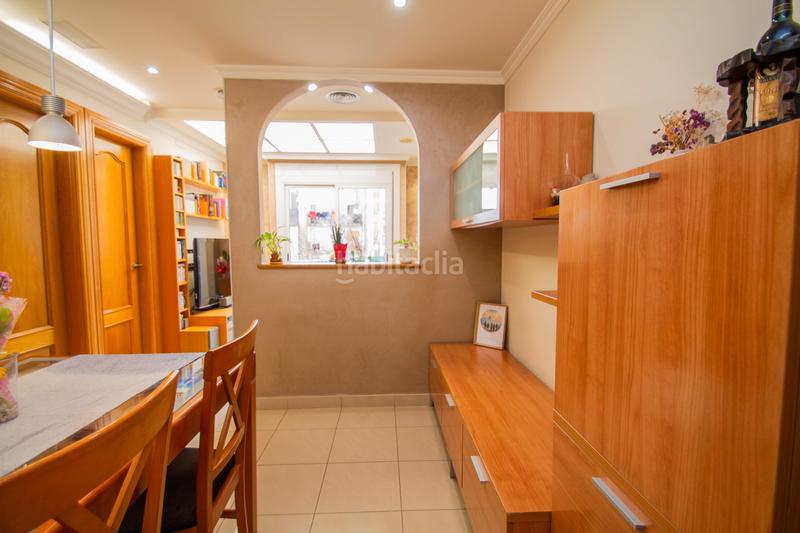 Foto f18abb0a-1326-4e5e-9530-140c6bfb1364. Capannone industriale in Instituts-Universitat Lleida