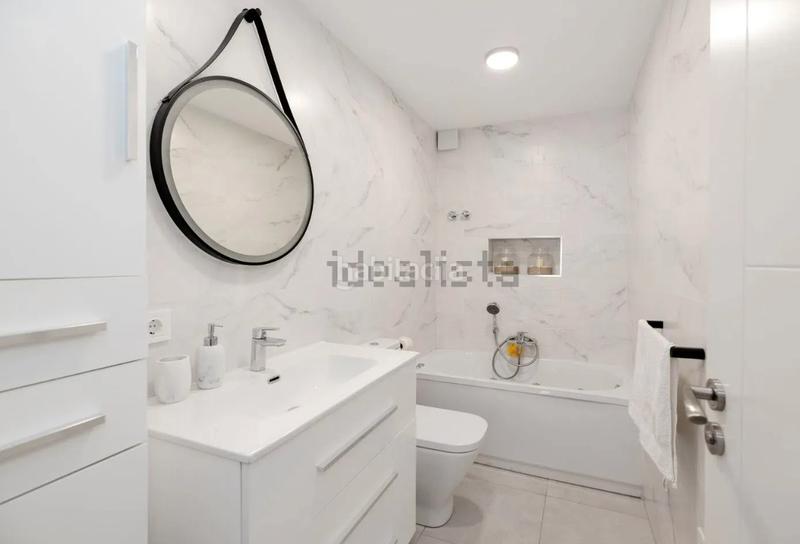 Foto f9fe2e99-93e7-4b29-9825-f89f4226051a. Casa adosada en Arroyo de la Miel Benalmádena