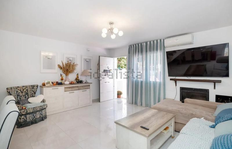 Foto f3266a8d-2d69-47e7-a238-709b42249287. Casa adossada a Arroyo de la Miel Benalmádena