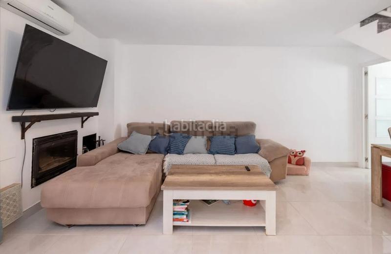 Foto 3dd1109a-b9a2-4fc5-bdfa-0a868c2ca396. Semi detached house in Arroyo de la Miel Benalmádena