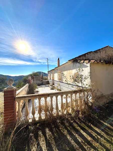 Foto 82af1efb-8903-46be-b2ec-08fc3a66e027. Chalet en Colmenar