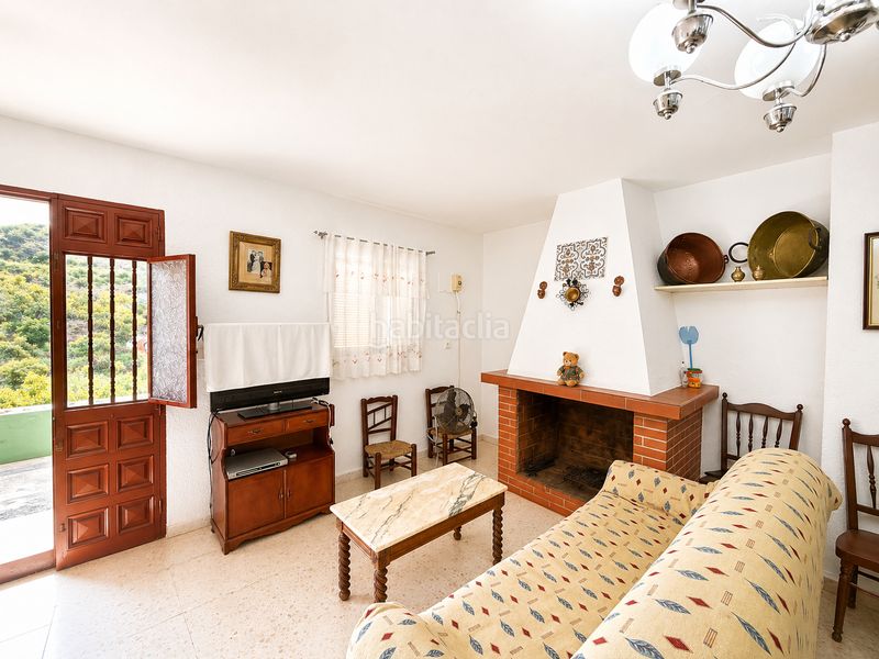 Foto a12a1fe3-34ab-468e-b0c7-6c678812b223. Chalet with pool in Canillas de Aceituno