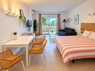 Rent Studio  Avenida rocío jurado