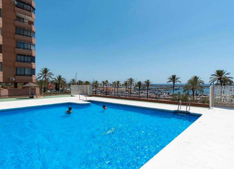 Foto 94ac9584-59a8-45b2-a088-b40ade029d13. Estudi amb piscina a Puerto Deportivo Fuengirola