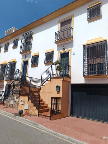 Foto 947281ec-a4cb-4bf5-8a64-c9fffb46185d. Casa adosada en calle hierbamora 34 en Centro Benalmádena