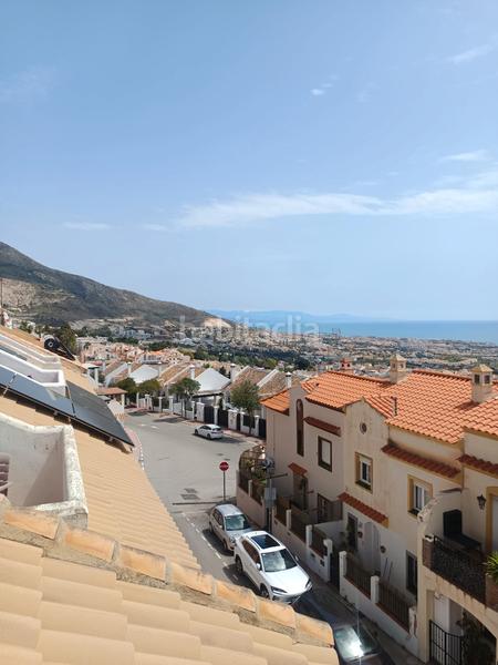 Foto b76c899d-2fc4-4647-8ab8-7a134814b6ae. Casa adosada en calle hierbamora 34 en Centro Benalmádena