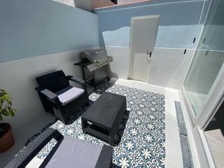 Casa adossada  Calle requena 19