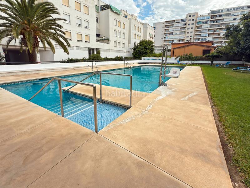 Foto c10cd377-c3a9-47a0-922c-d5f610630864. Pis amb piscina a La Carihuela - Los Nidos Torremolinos