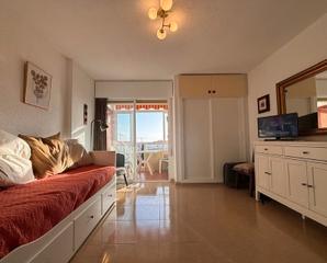 Flat in Avenida Gamonal 8B