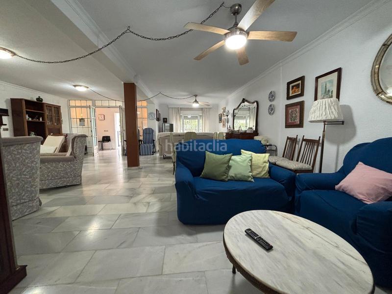 Foto 9862e6b9-3c17-4dbf-a150-a2c7cd865728. Xalet amb piscina a Puerto Marina Benalmádena