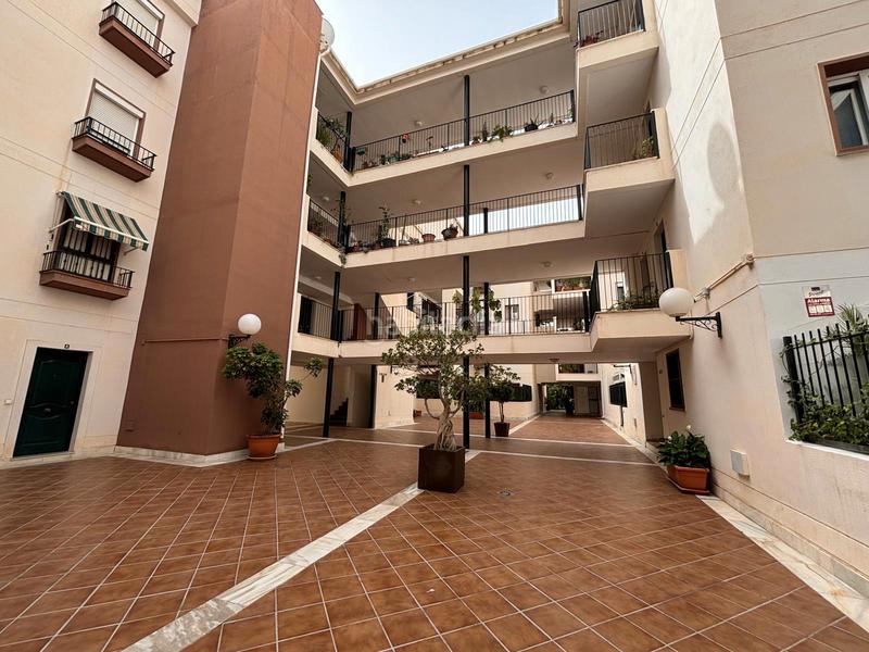 Foto ae78e2d2-e2ba-4e45-8141-2f4dfdfe1aff. Flat with pool in Hacienda Torrequebrada Benalmádena