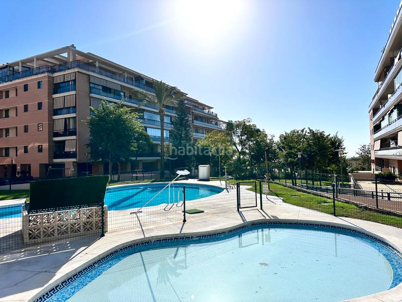 Foto 0b603837-83aa-4f2d-a1c1-00b326d86f78. Pis amb calefacció piscina a El Pinillo Torremolinos