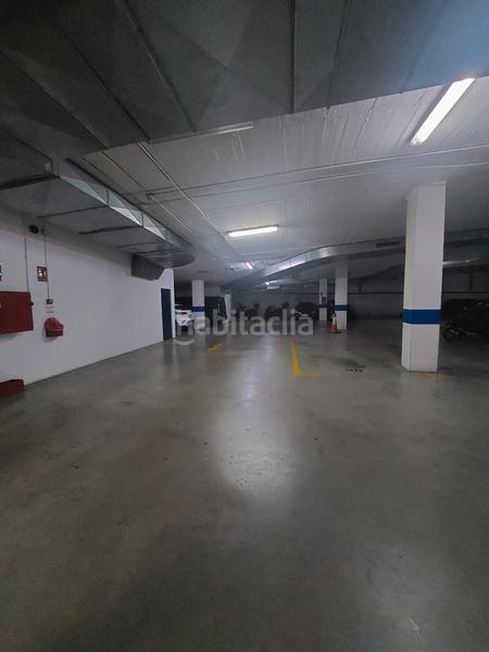 Foto 933a44a6-eae8-4bd6-b281-9546cf083508. Autoparkplatz in Arroyo de la Miel Benalmádena