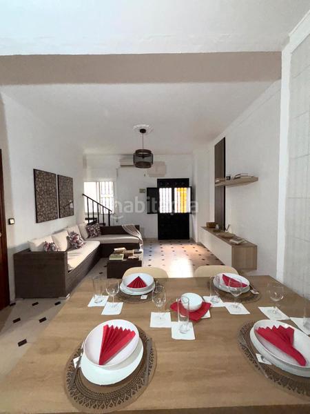 Foto 44f61ae6-0336-40d1-a10e-dce5878684da. Casa adossada a Parque Ayala - Jardín de la Abadía - Huelín Málaga