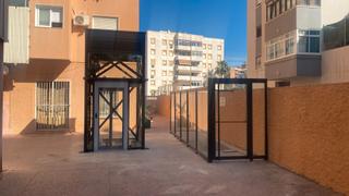 Car parking in Calle de la Cruz