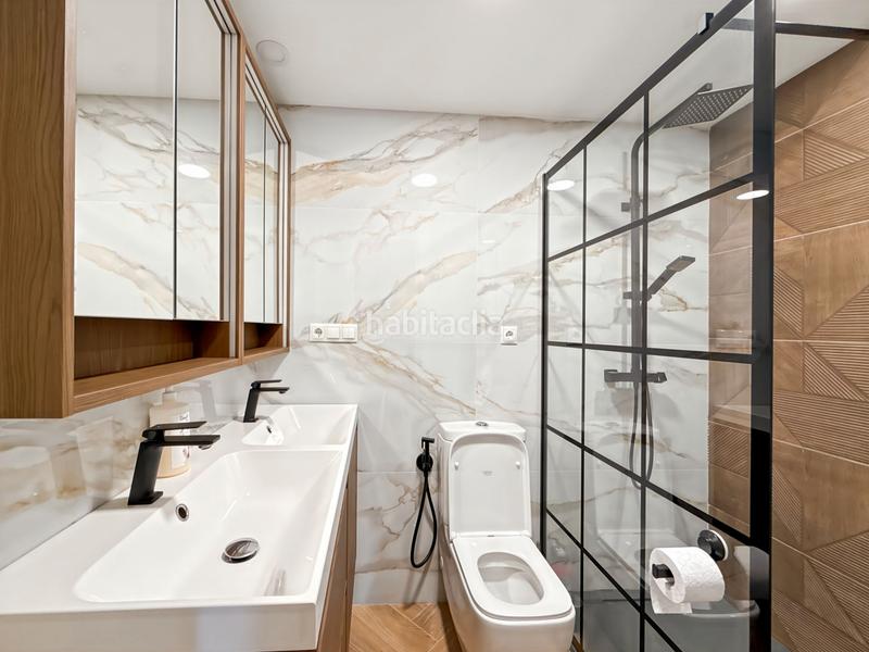 Foto dcb0f4ef-64df-4153-99d5-51c269e23121. Appartamento con parcheggio piscina in La Carihuela - Los Nidos Torremolinos