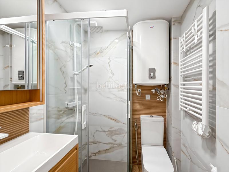 Foto de027a74-4d78-4696-a952-47045e6f3663. Appartamento con parcheggio piscina in La Carihuela - Los Nidos Torremolinos