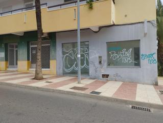 Local commercial à El Puerto. Local en venta en aguadulce!! estupenda ubicacion