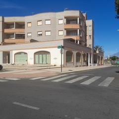 Local commercial à El Puerto - La Romanilla. Se vende precioso local muy luminoso