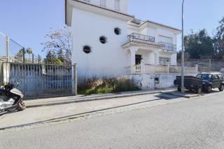 Maison à Calle acequia 19. Casa y parcela para usos multiples. zona serrallo