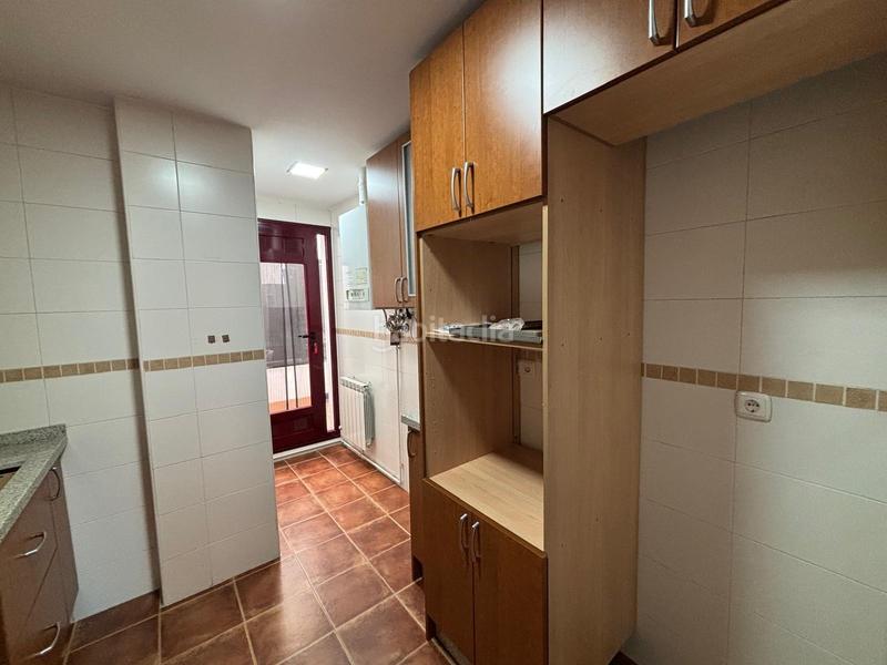 Foto 4311066b-70f9-4abf-8178-cc31817661e9. Planta baixa a calle muñoz seca 24 a Poniente Armilla