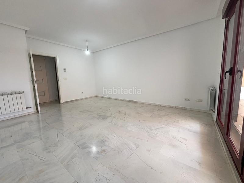 Foto 75c2edf2-aeae-40c9-8e4e-adb7f71758b0. Planta baixa a calle muñoz seca 24 a Poniente Armilla