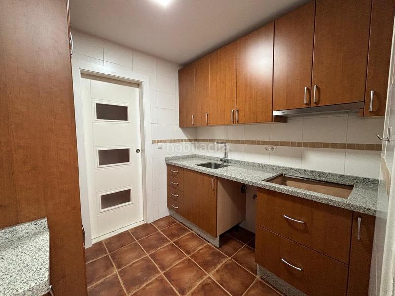 Foto 98b6de27-247f-47a0-9670-7610fc247eff. Planta baixa a calle muñoz seca 24 a Poniente Armilla