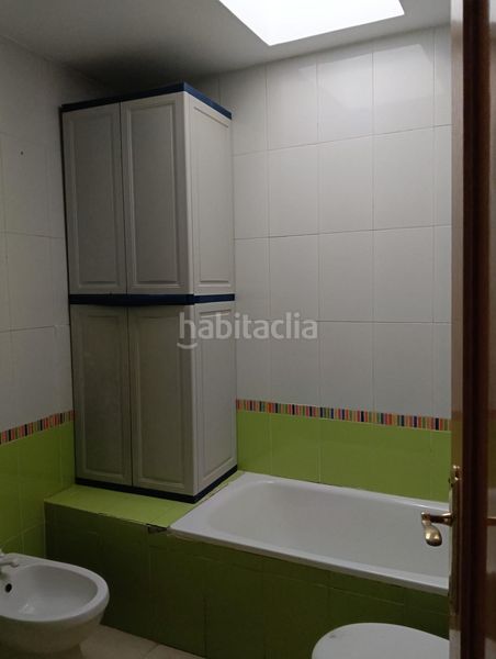 Foto b2b3f50d-1fe6-49f1-bba5-b519169bd260. Àtic amb calefacció aparcament a Magán