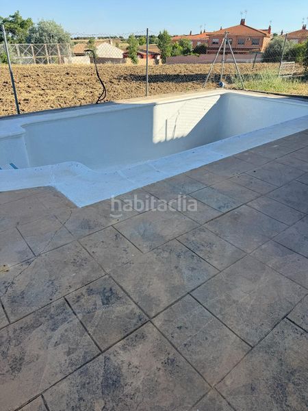Foto 3f46f1ef-7a9c-4d70-a212-1919f421ebba. Casa aparellada amb calefacció aparcament piscina a Cedillo del Condado
