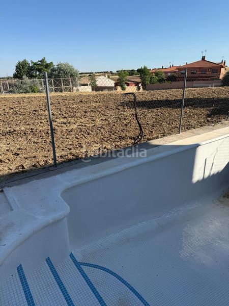 Foto ba49d693-4ce7-4b4c-9ed7-67311ee6aca5. Casa aparellada amb calefacció aparcament piscina a Cedillo del Condado