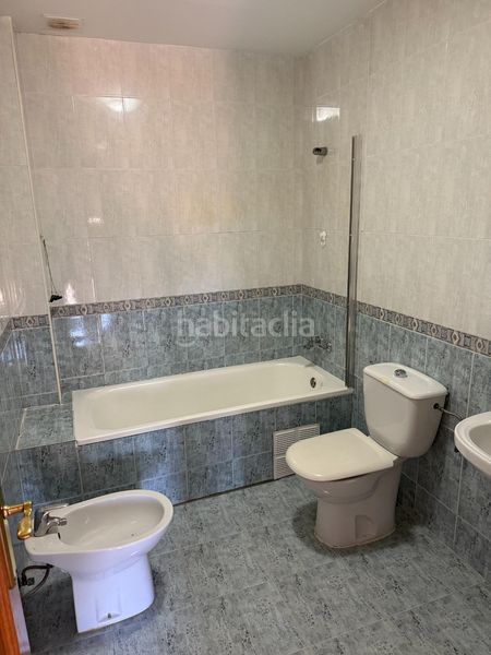 Foto c1068e27-e150-4e90-815d-43535fd61f9b. Casa aparellada amb calefacció aparcament piscina a Cedillo del Condado