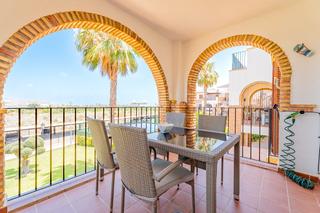 Apartament a Ronda del generalife 2. Un apartamento de primera planta bellamente presentado