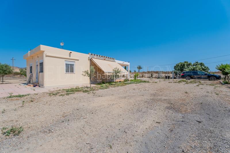 Foto adee3829-07e2-4e2f-9e83-584555876edc. Masía un cortijo pintoresco independiente con terreno en burjulú en Cuevas del Almanzora