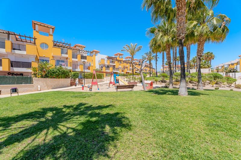 Foto e5ee2d0b-43be-46cb-836d-754715fd656d. Apartamento  de primera planta impecablemente presentado con terraza. en Vera