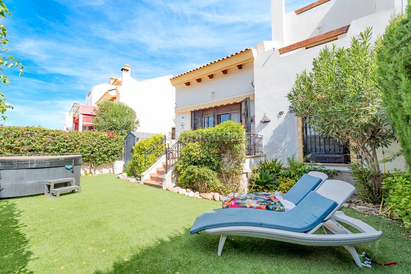 Foto ec61282c-dc40-46cc-b7ea-64c593aadec0. Casa pareada una villa pareada con piscina comunitaria en Vera