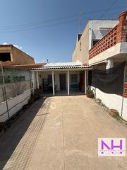 Chalet in Playa. Se vende chalet en la playa de burriana