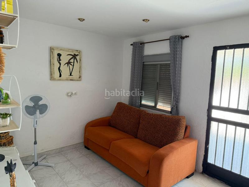 Foto c6dabc14-7f14-4f15-89fb-baa2b2a69940. Xalet a Playa Burriana