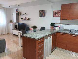 Piso en Llombai. Piso con ascensor a la venta en la localidad de burriana