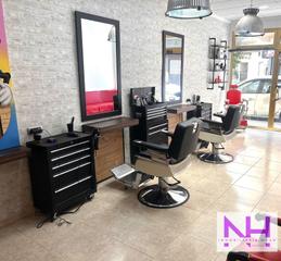 Traspàs Local Comercial a Piscinas. Traspaso peluqueria