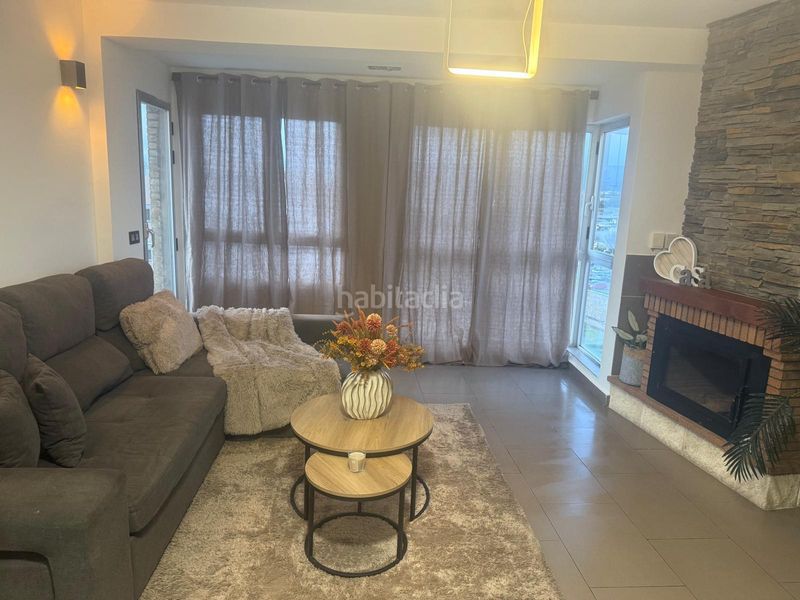 Foto b98e81f3-cde7-45e0-b1f3-afcb10105036. Pis a Centro Burriana