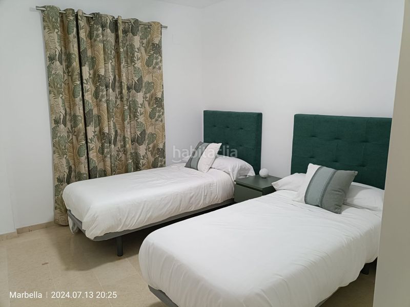 Foto 375e02a3-7b7a-43a4-b676-6ffc03687958. Rent apartment with heating parking pool in Elviria Marbella