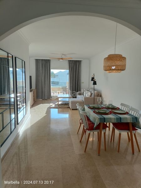 Foto fc4fbc83-ffe3-48d7-b856-fd3c2df108e6. Rent apartment with heating parking pool in Elviria Marbella