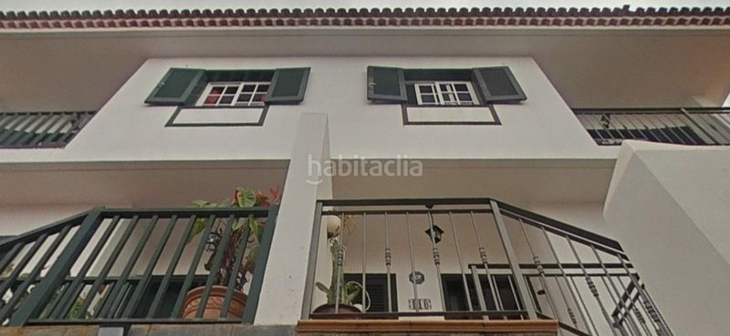 Foto 21dba6ee-fc1b-49d7-b5c8-8e105f38a171. Casa aparellada amb aparcament a Cuesta de la Villa Santa Úrsula