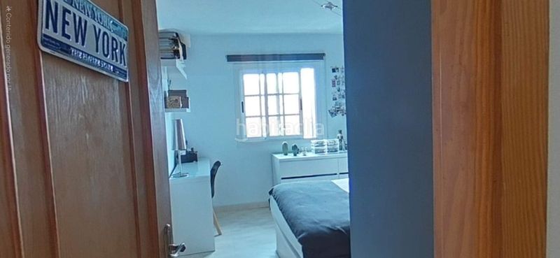 Foto 31376909-8a2a-42d2-a52d-3ba275ab510c. Casa aparellada amb aparcament a Cuesta de la Villa Santa Úrsula