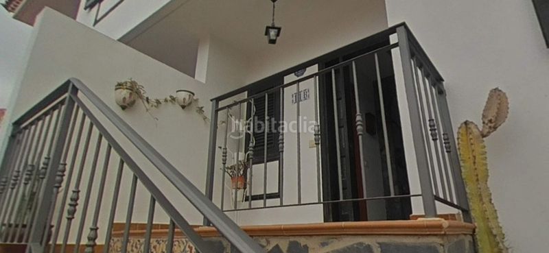 Foto d559e722-9e96-4906-822c-874ba75b824c. Casa aparellada amb aparcament a Cuesta de la Villa Santa Úrsula