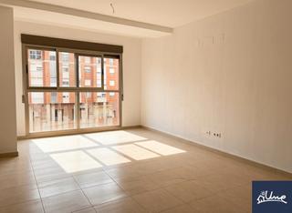 Pis  Carrer de lepant 95. Espacioso piso con 3 habitaciones cerca de avda. villareal