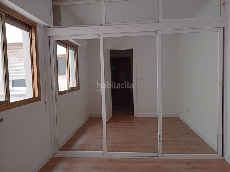 Foto 3e58d8fe-916c-48bd-b7e2-65fc16b500a7. Piso precioso piso con 4 dormitorios en Colonia Madrid Benidorm