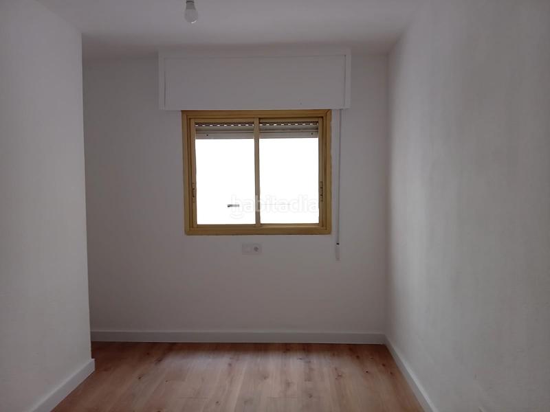 Foto dfdfc80a-ccd3-4a55-b9ed-5cdb8a42387f. Piso precioso piso con 4 dormitorios en Colonia Madrid Benidorm