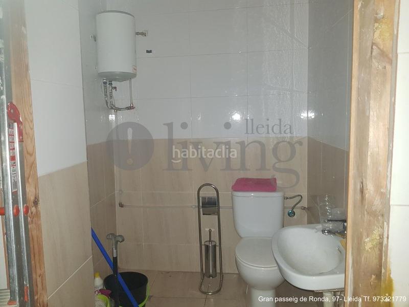 Foto a18a09c5-68e3-42ae-b47e-1923071be796. Local comercial a carrer anastasi pinós 40 a Pardinyes Lleida